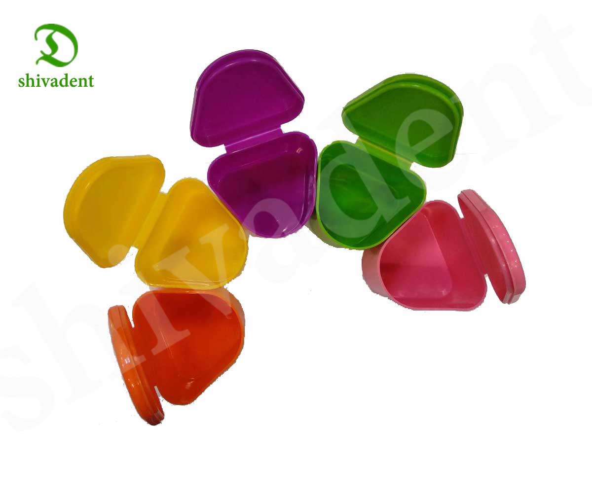 ظرف نگه دارنده پروتز متحرک(دست دندان)